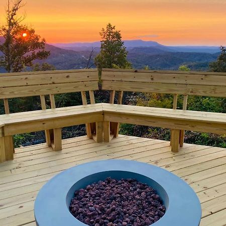 Upscale Gatlinburg Cabin Deck, Fire Pit And Hot Tub ภายนอก รูปภาพ