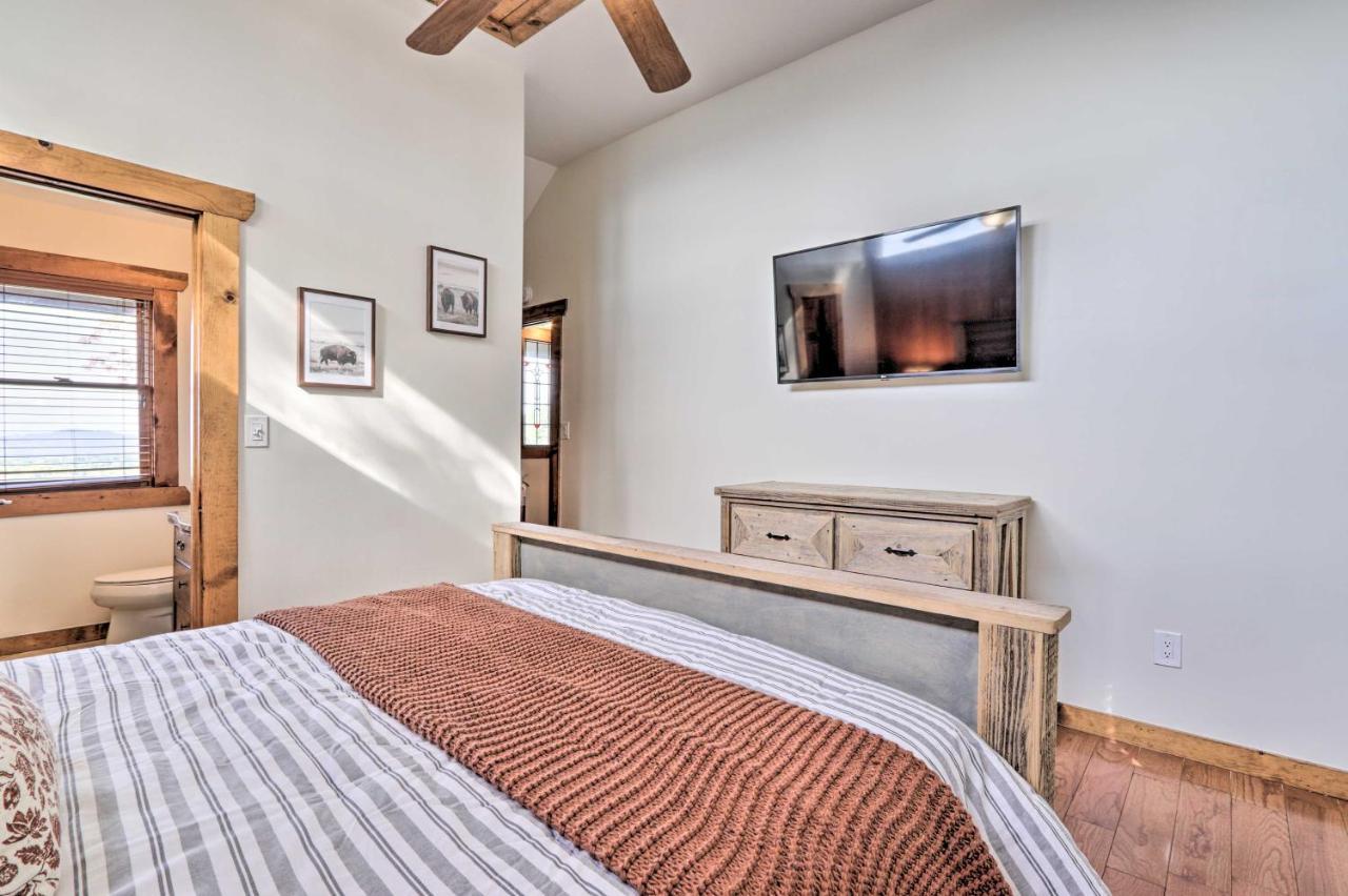 Upscale Gatlinburg Cabin Deck, Fire Pit And Hot Tub ภายนอก รูปภาพ
